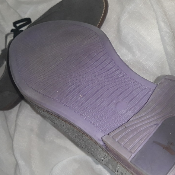 Kenneth Cole Social Gathering grey suede wing tip laced shoes. Size 10 - Picture 8 of 10